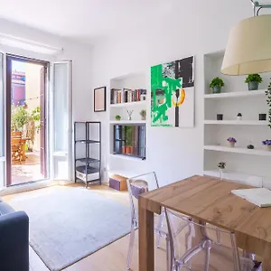  Appartamento Centrale-loreto Con Terrazzo Italia